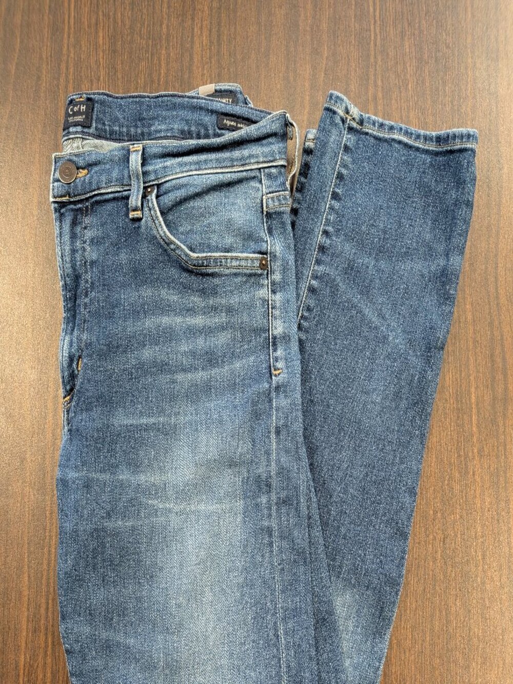 Citizens of Humanity "Agnes" mid-rise slim straight leg jeans in size 30